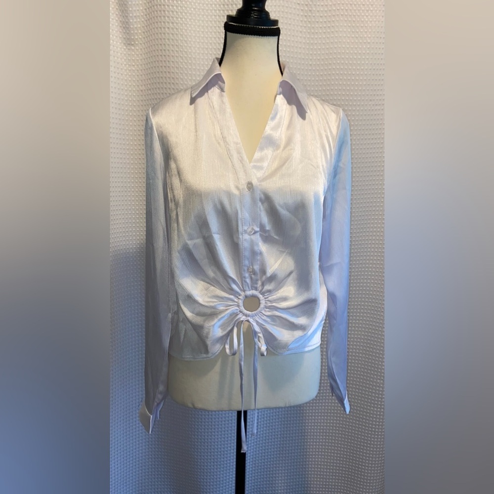 SUZY SHIER pearly satin white blouse size‎ XS NWT